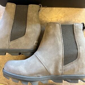 Sorel Women's Joan of Arctic Wedge II Chelsea Boots (Size 11) Gray